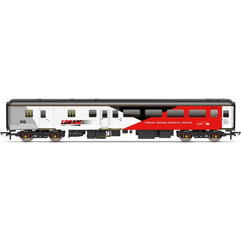 Hornby R40144 — Side Elevation by Hornby
