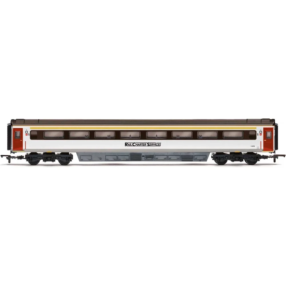 Hornby R40182 — Side Elevation by Hornby