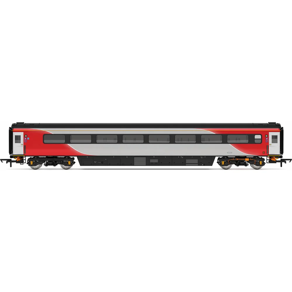 Hornby R40250 — Side Elevation by Hornby