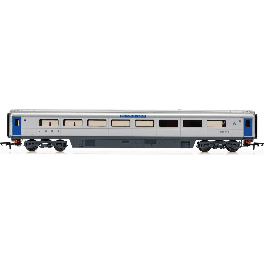 Hornby R40356 — Side Elevation by Hornby