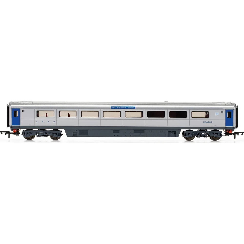 Hornby R40356A — Side Elevation by Hornby