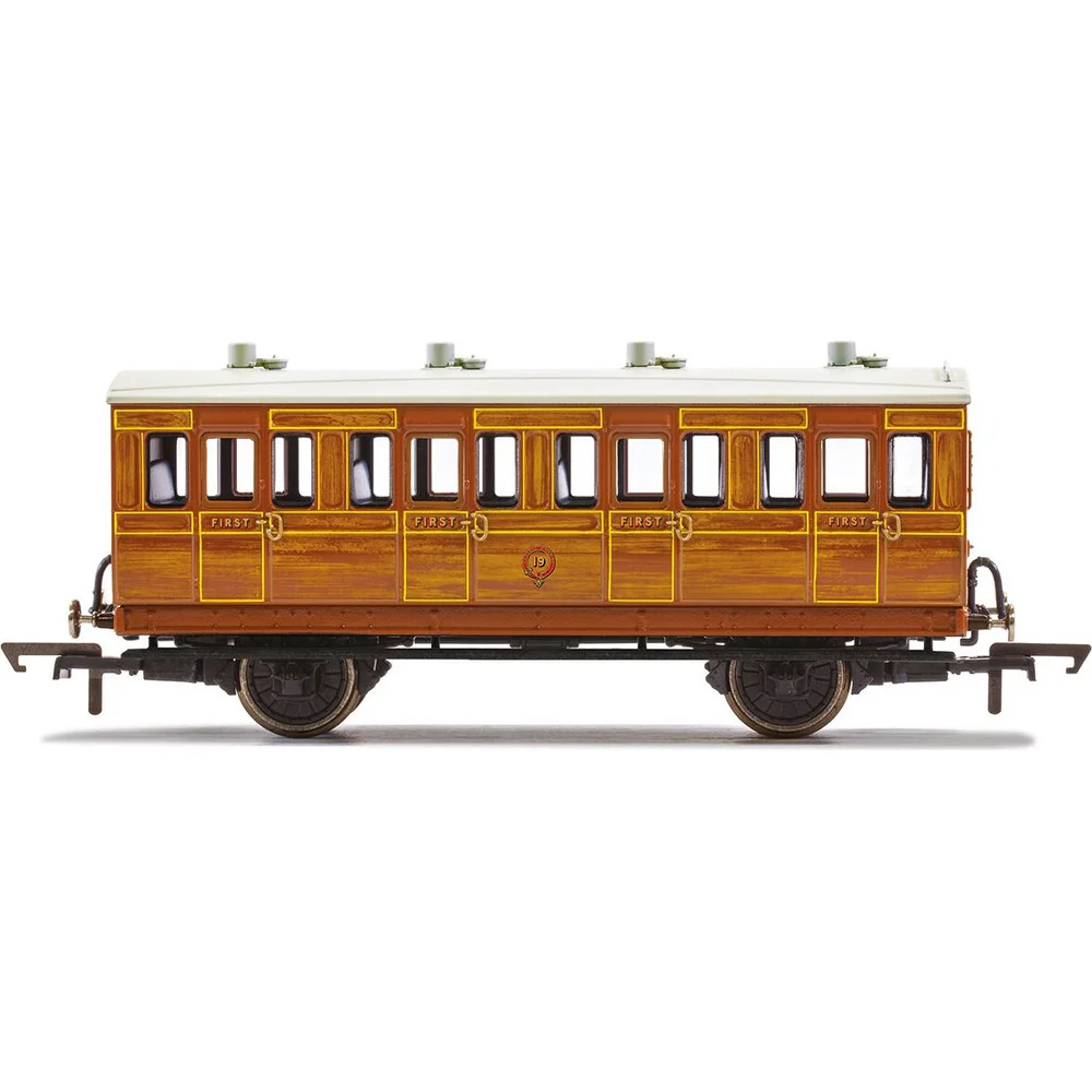 Hornby R40414 — Side Elevation by Hornby