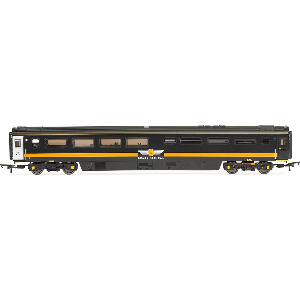 Hornby R40444 — Side Elevation by Hornby
