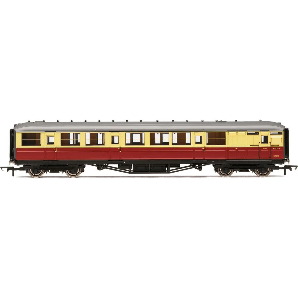 Hornby R40460 — Side Elevation by Hornby