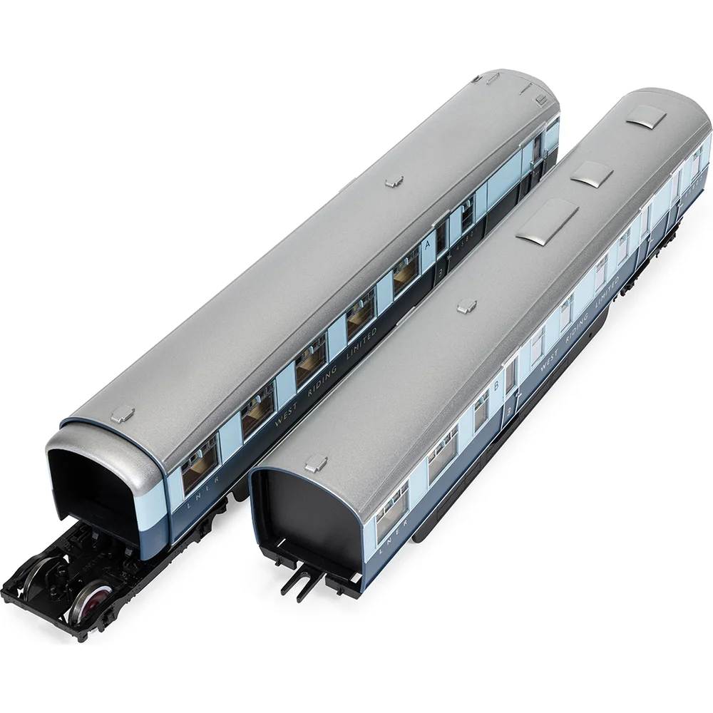 Hornby R40477 — Overhead Chassis Detail View by Hornby