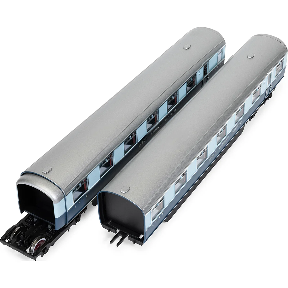 Hornby R40478 — Overhead Chassis Detail View by Hornby