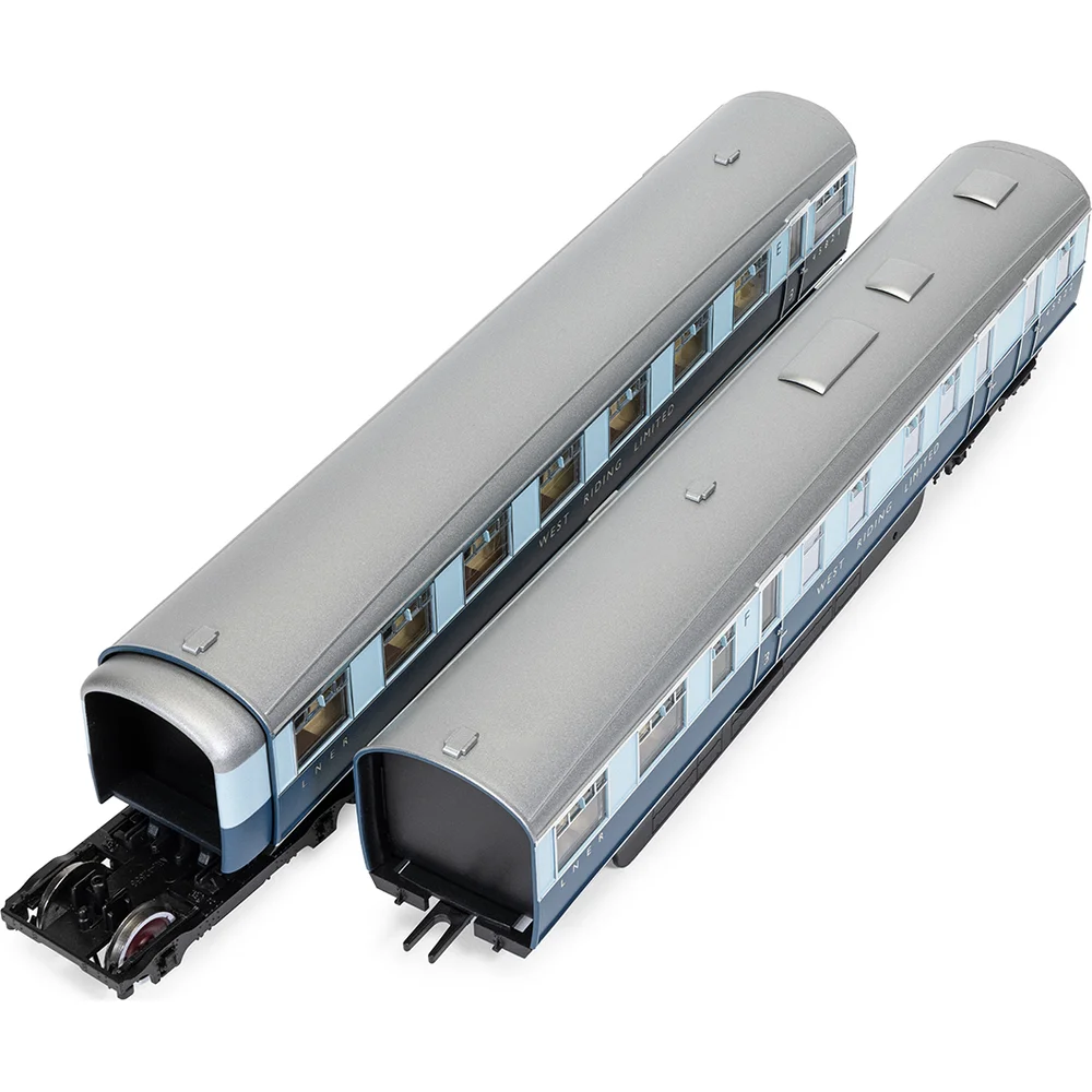Hornby R40479 — Overhead Chassis Detail View by Hornby