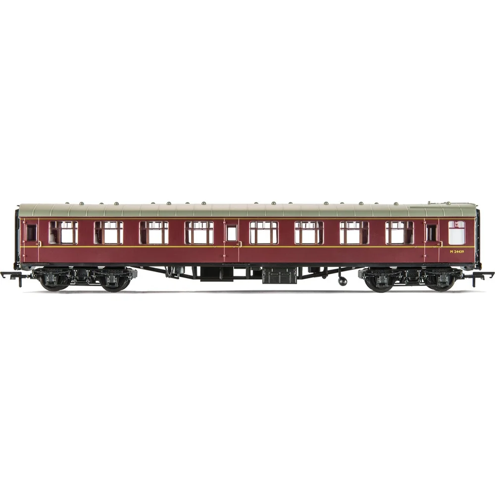 Hornby R4351 — Side Elevation by Hornby