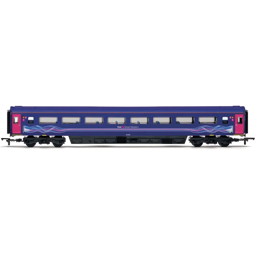 Hornby R4370D — Side Elevation by Hornby