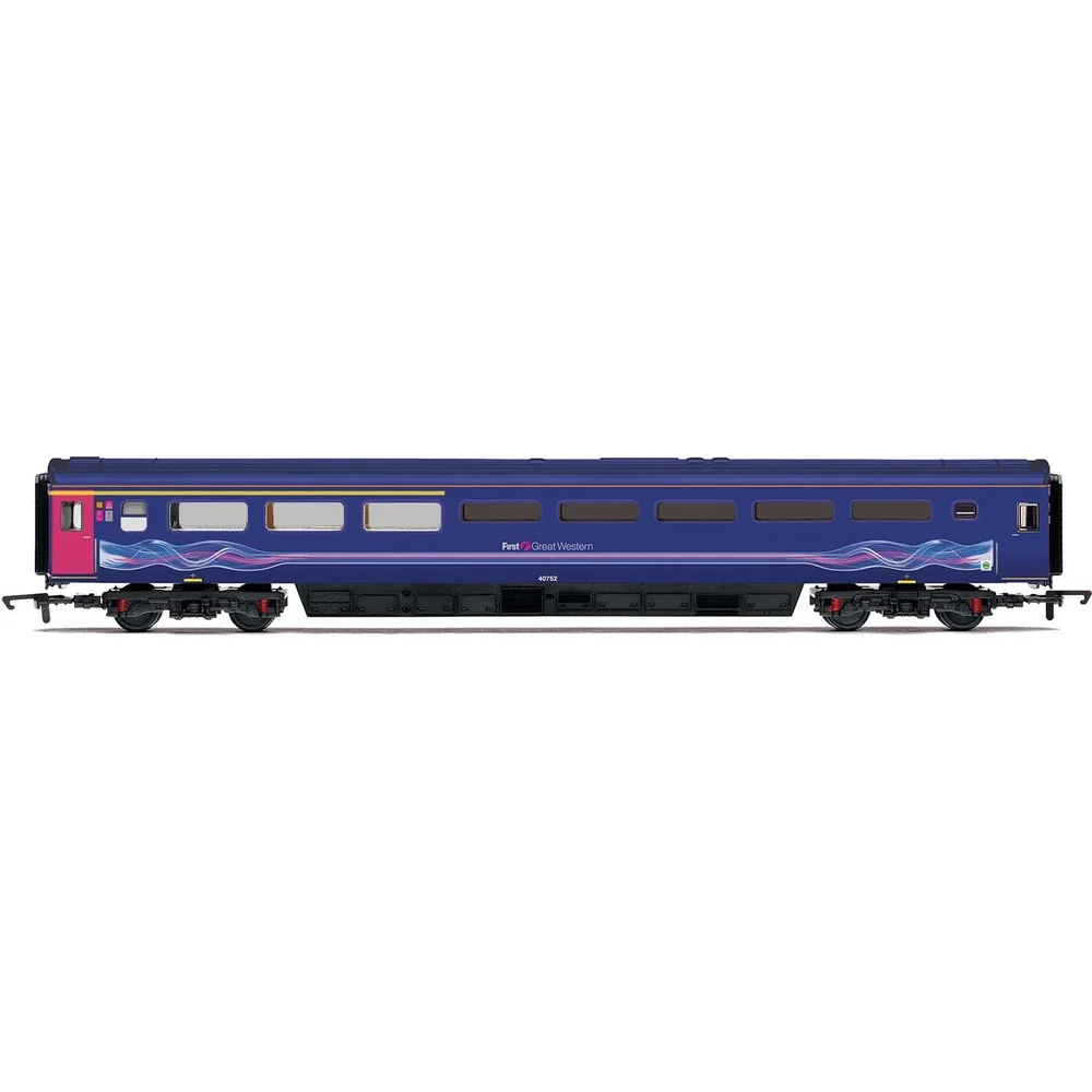Hornby R4371A — Side Elevation by Hornby