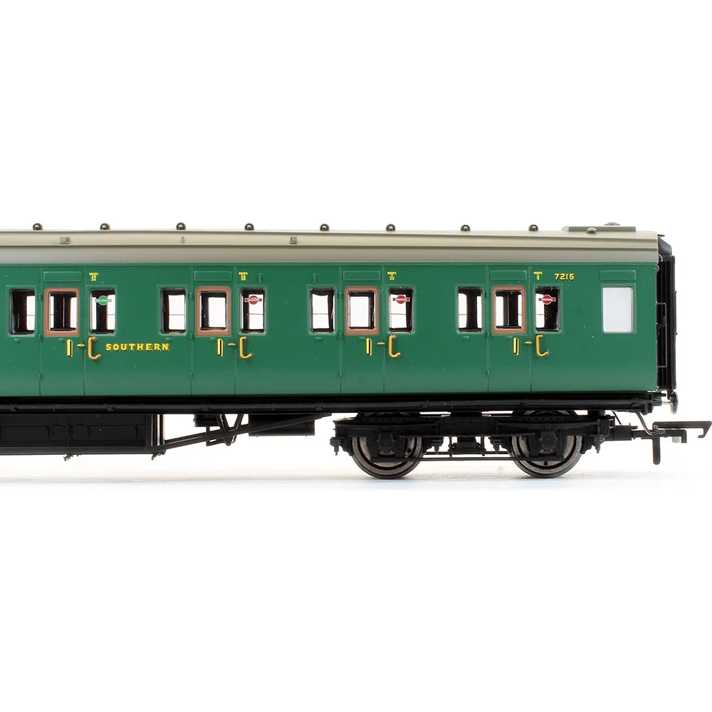 Hornby R4390A — Close Up Of Insignia by Hornby