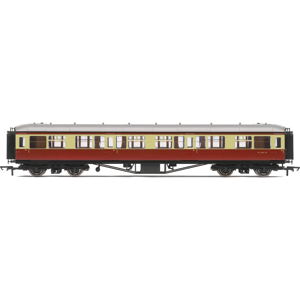 Hornby R4405B — Side Elevation by Hornby