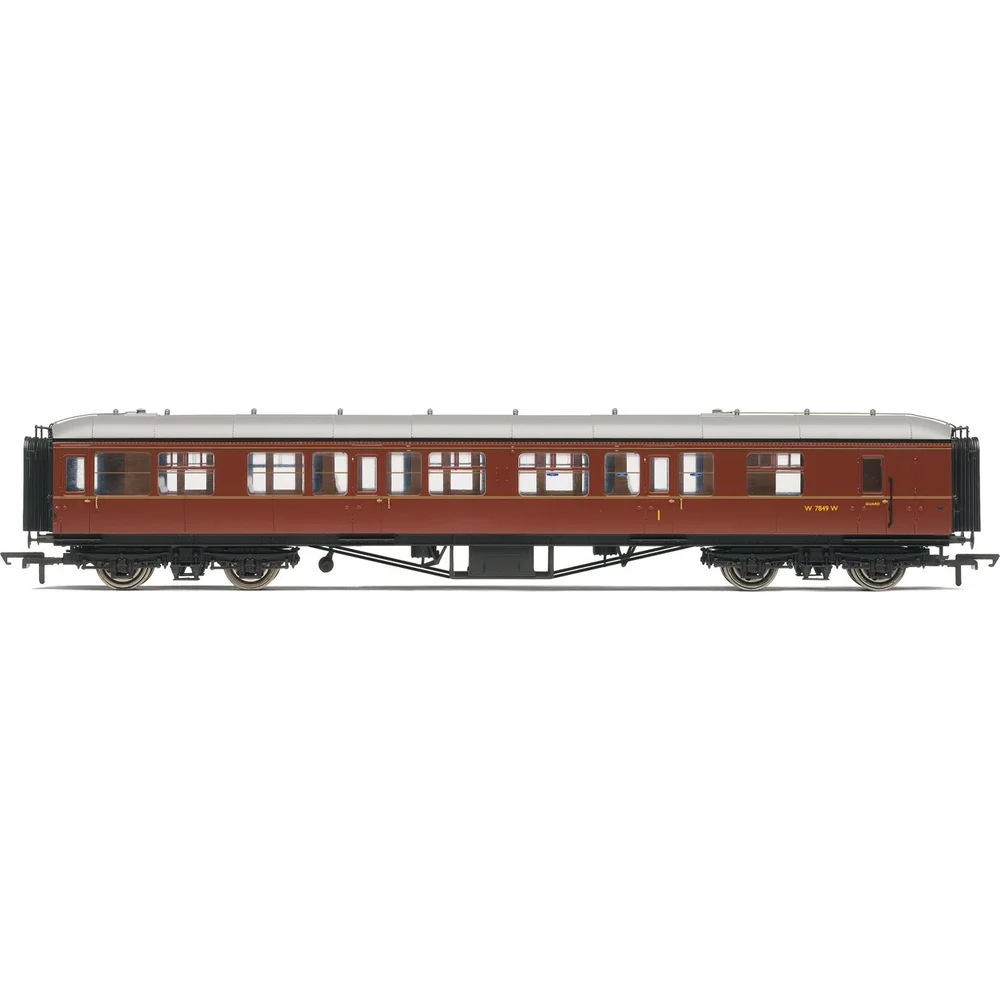 Hornby R4413 — Side Elevation by Hornby