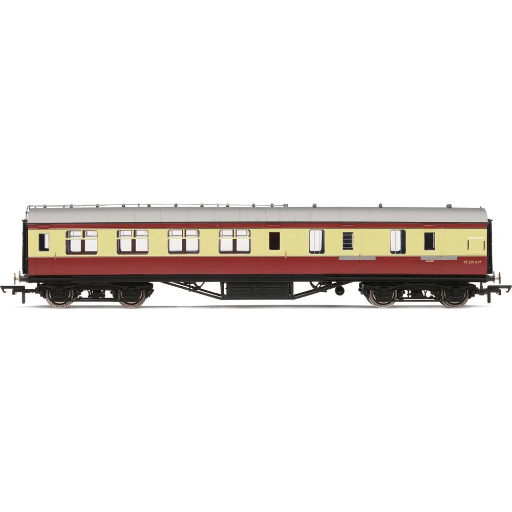Hornby R4449B — Side Elevation by Hornby