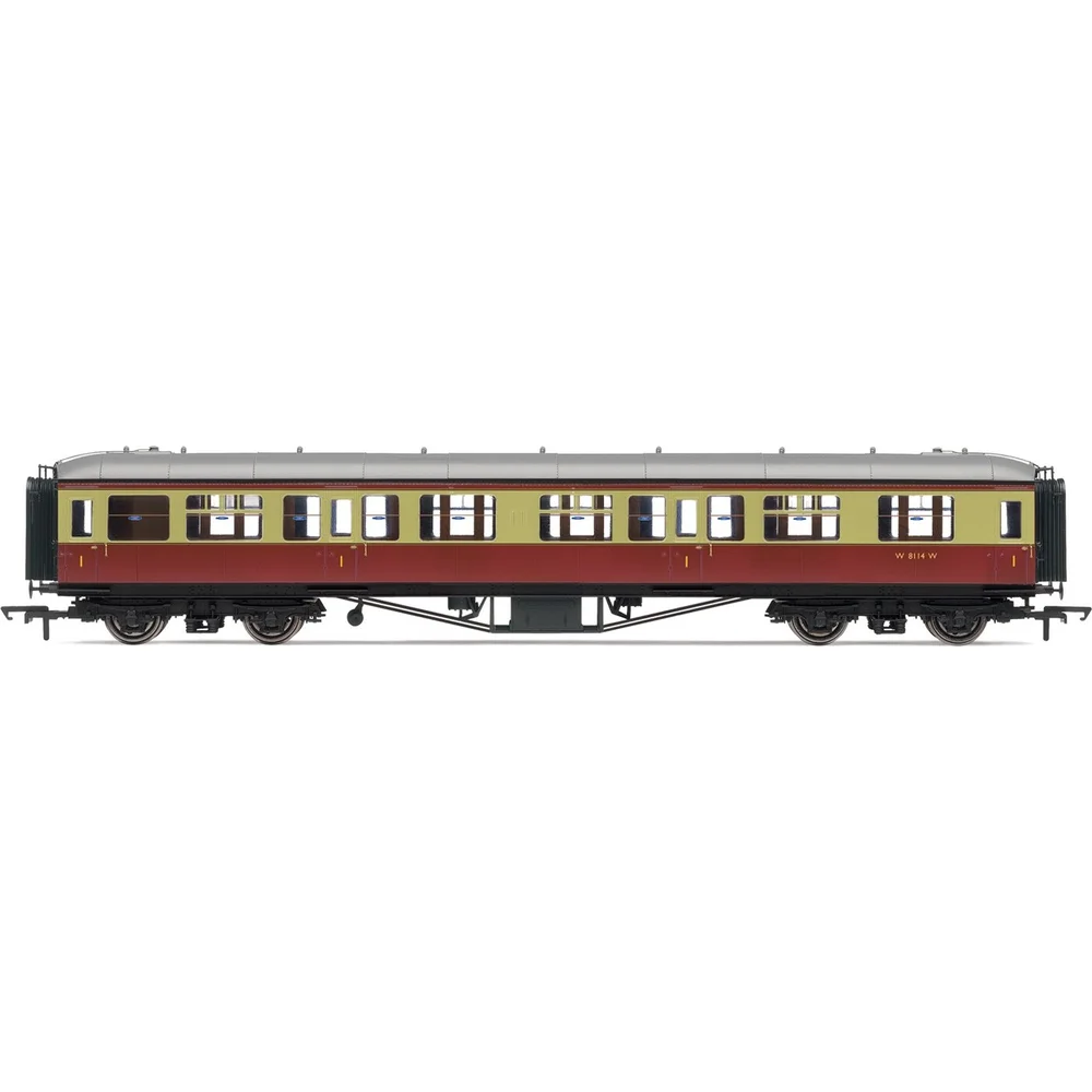 Hornby R4493 — Side Elevation by Hornby
