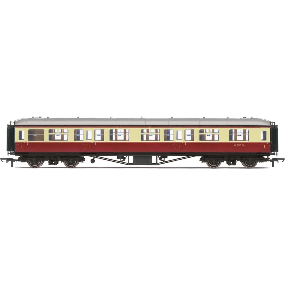 Hornby R4493B — Side Elevation by Hornby
