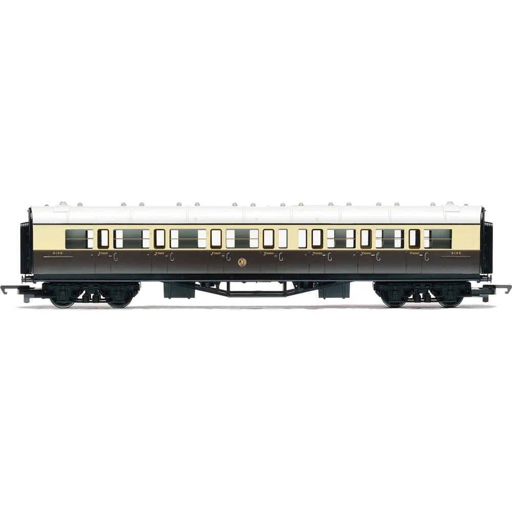 Hornby R4523 — Side Elevation by Hornby