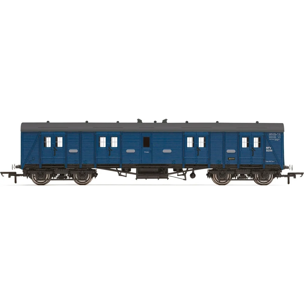 Hornby R4585 — Side Elevation by Hornby
