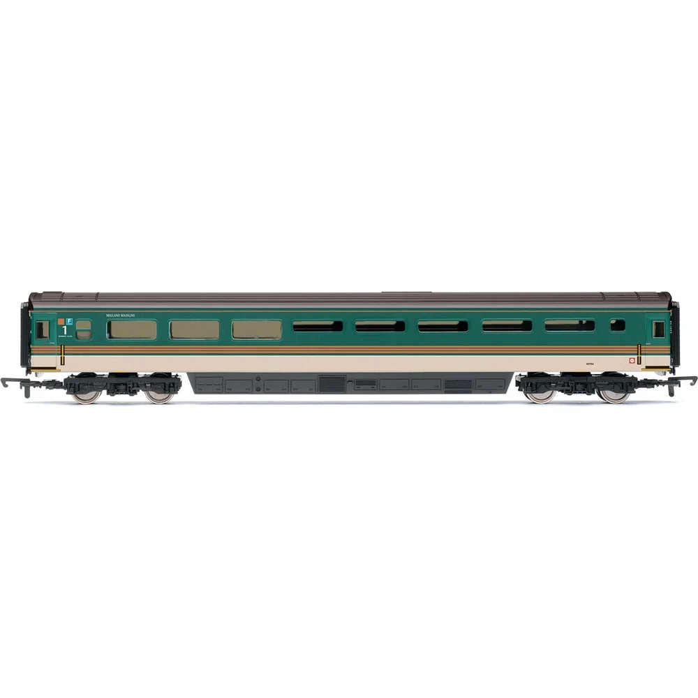 Hornby R4590 — Side Elevation by Hornby