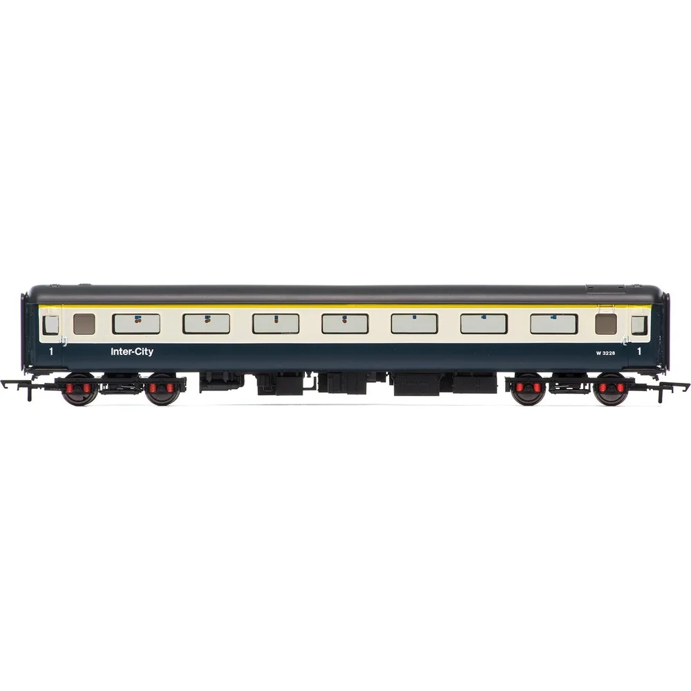 Hornby R4614 — Side Elevation by Hornby