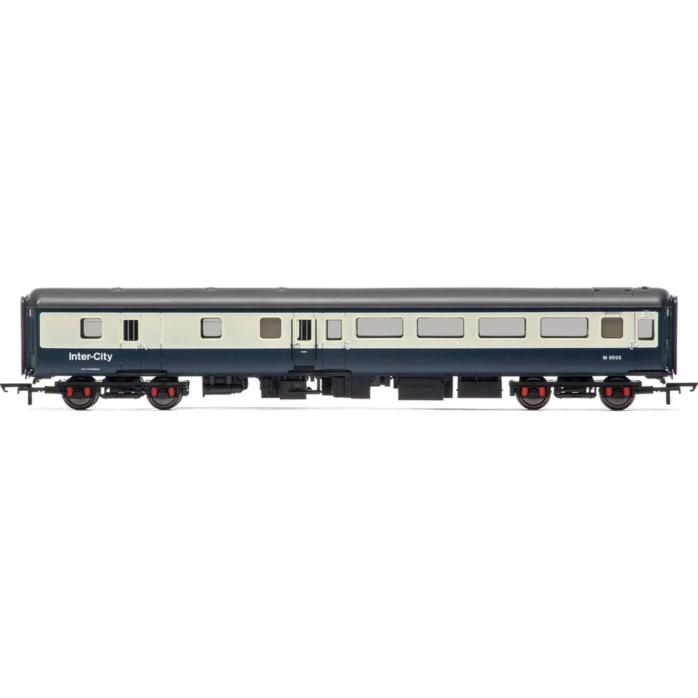 Hornby R4615 — Side Elevation by Hornby