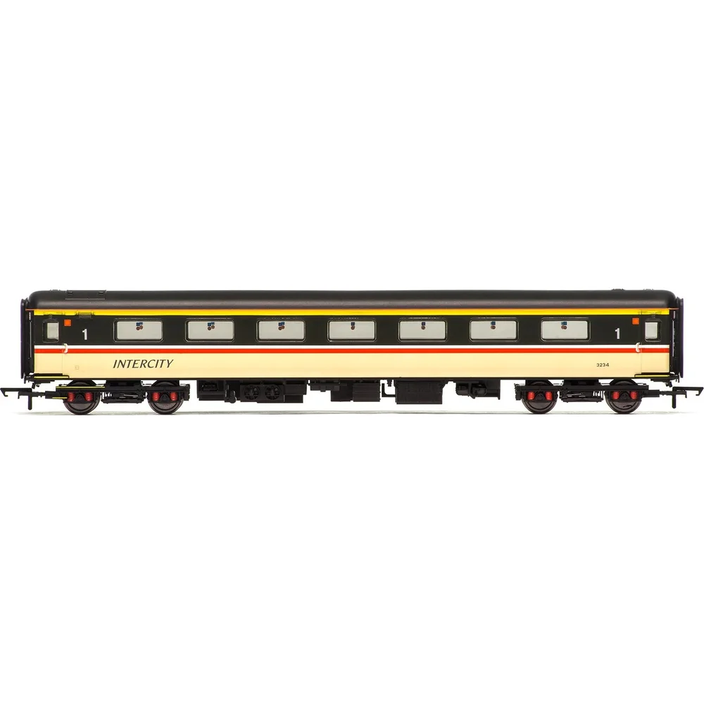 Hornby R4617 — Side Elevation by Hornby