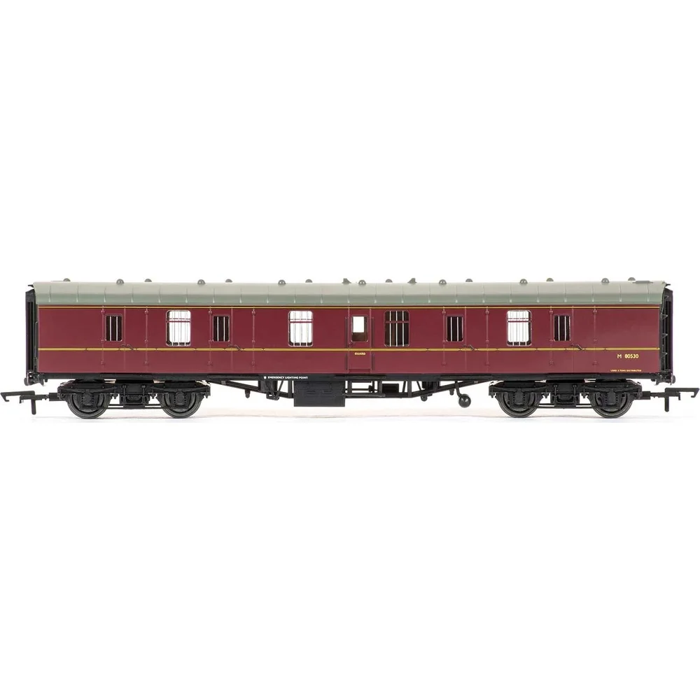 Hornby R4619 — Side Elevation by Hornby