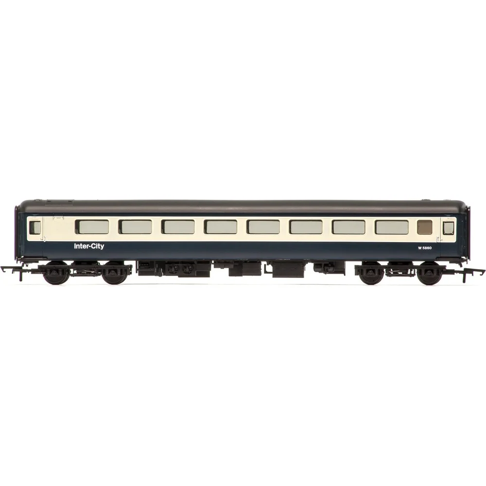 Hornby R4622 — Side Elevation by Hornby
