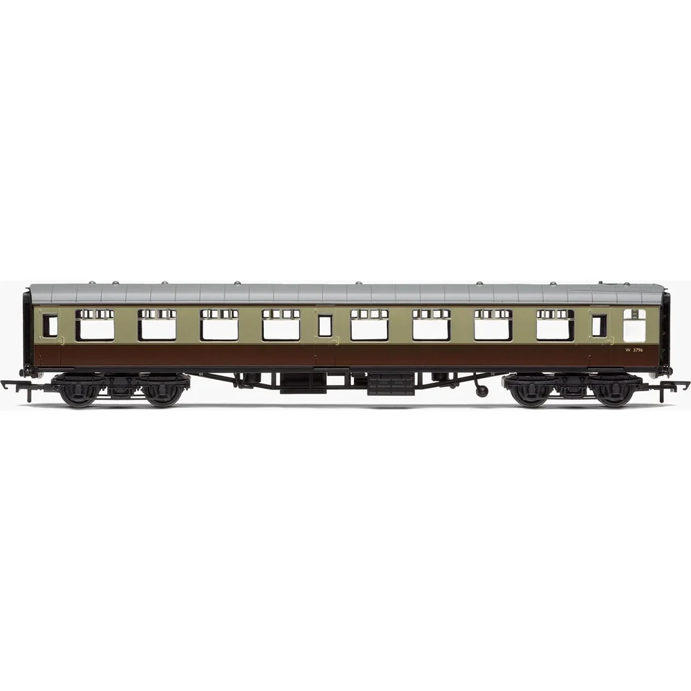 Hornby R4630 — Side Elevation by Hornby