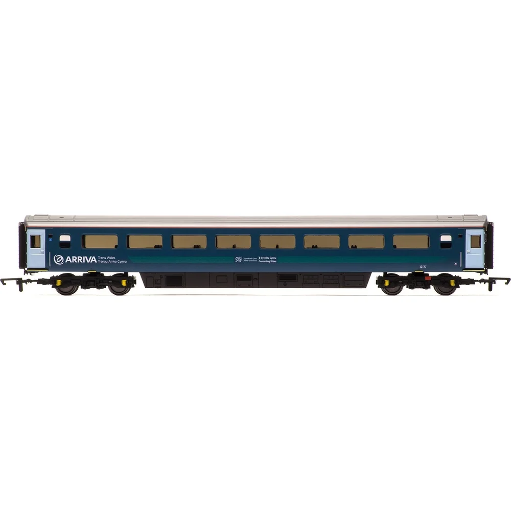 Hornby R4635 — Side Elevation by Hornby