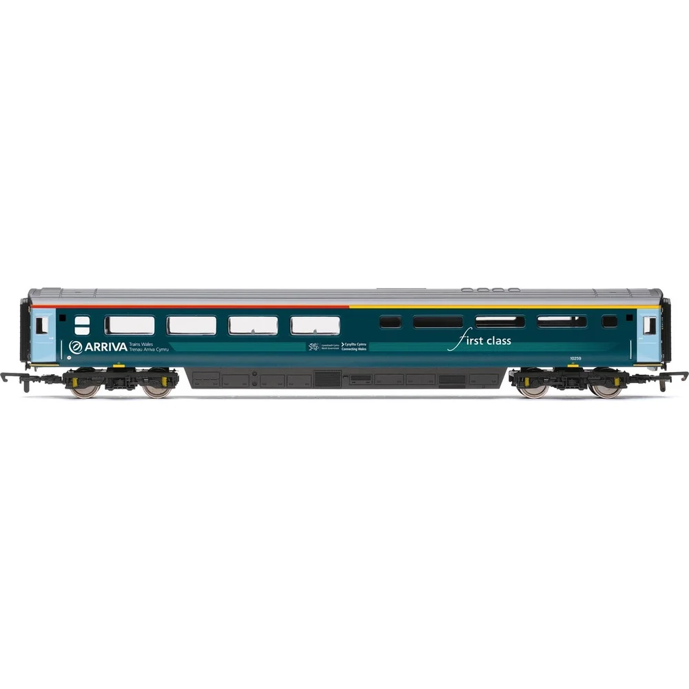 Hornby R4636 — Side Elevation by Hornby