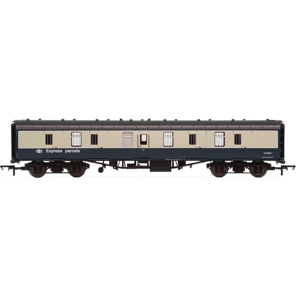 Hornby R4646 — Side Elevation by Hornby