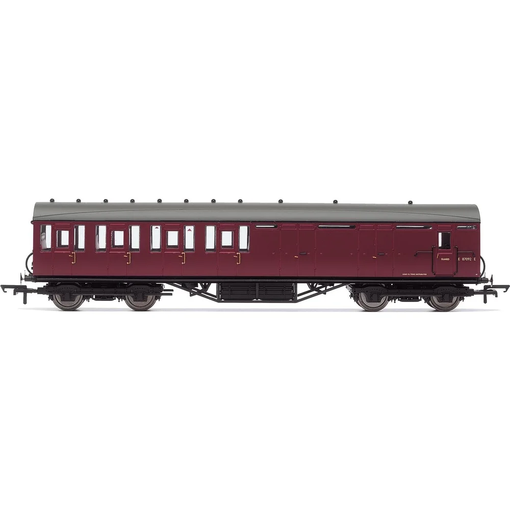 Hornby R4653 — Side Elevation by Hornby