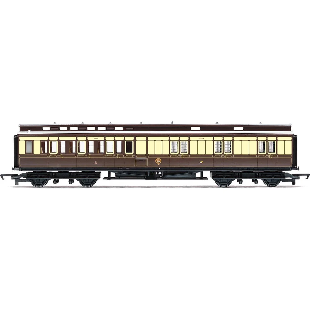 Hornby R4670 — Side Elevation by Hornby