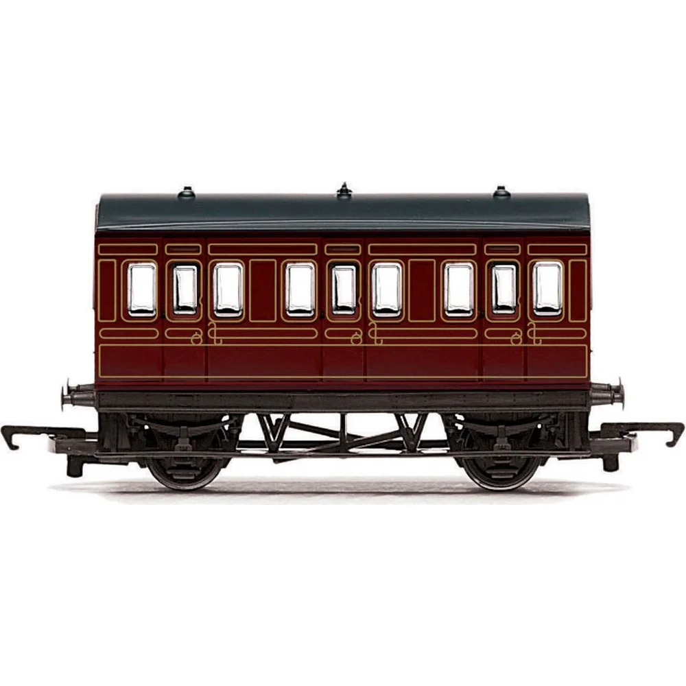 Hornby R4671 — Side Elevation by Hornby
