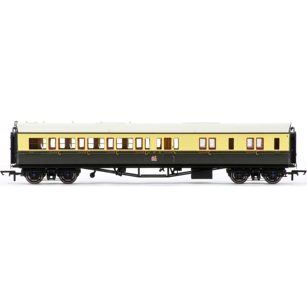Hornby R4681 — Side Elevation by Hornby