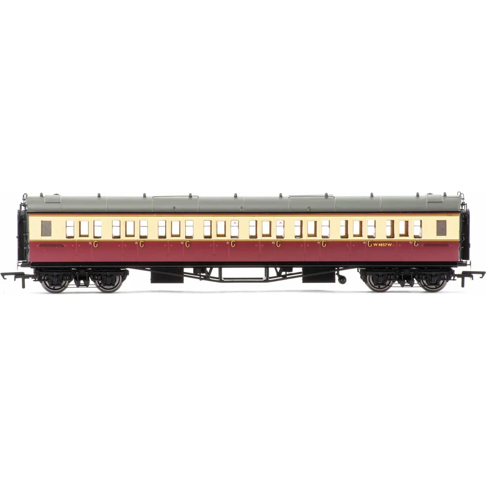 Hornby R4684 — Side Elevation by Hornby