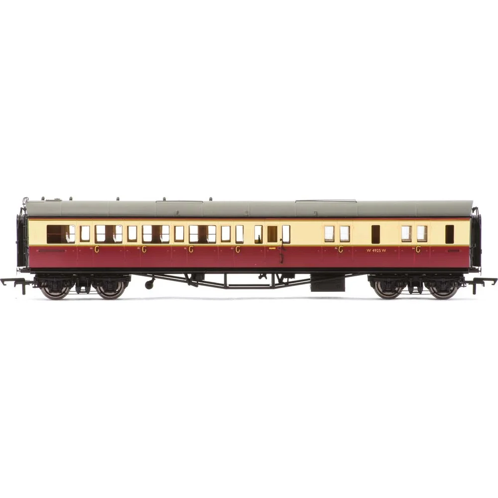 Hornby R4685A — Side Elevation by Hornby