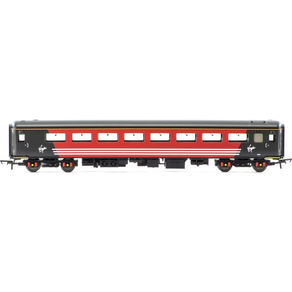 Hornby R4702A — Side Elevation by Hornby