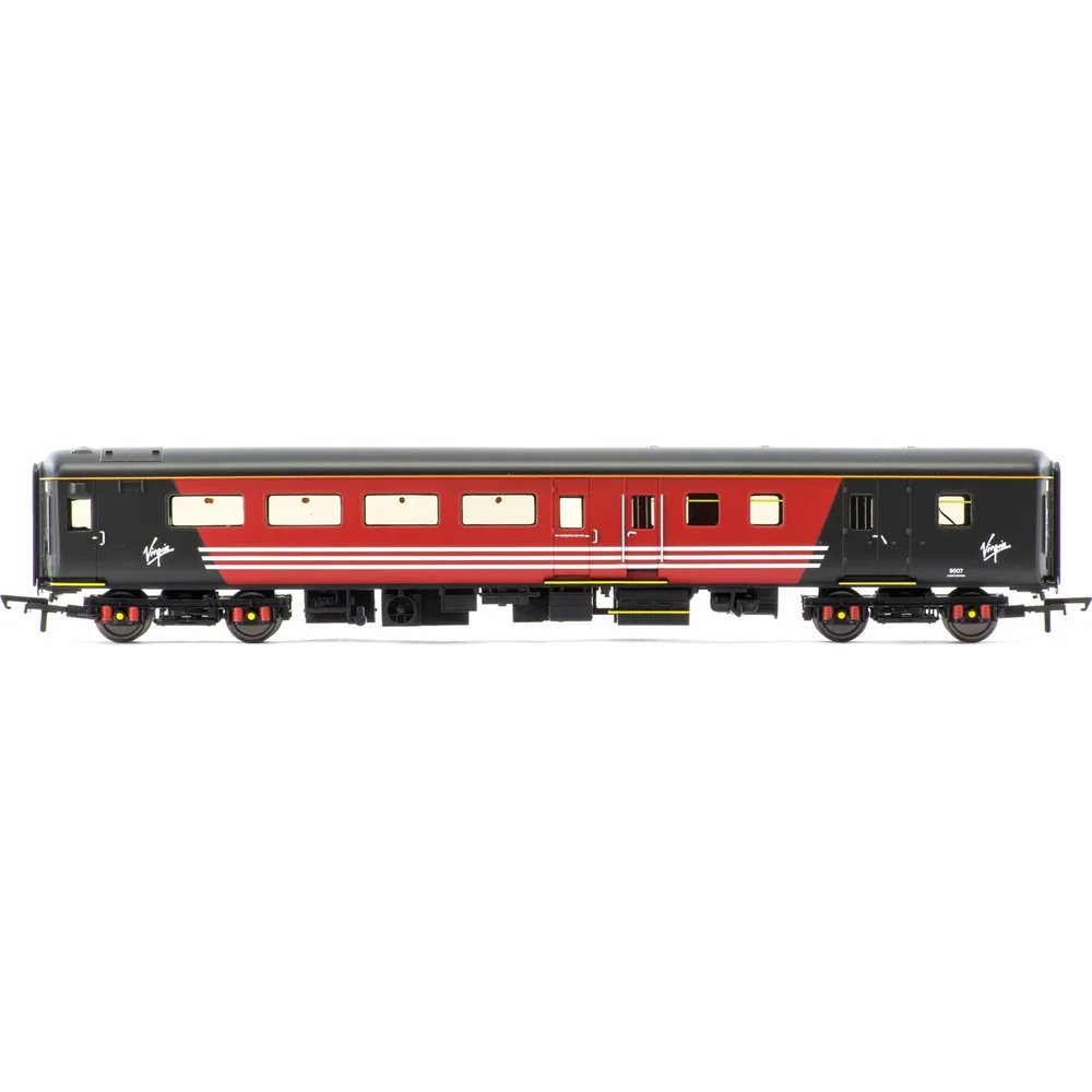 Hornby R4704 — Side Elevation by Hornby