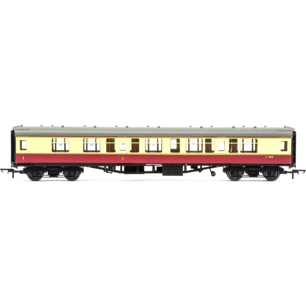 Hornby R4706 — Side Elevation by Hornby