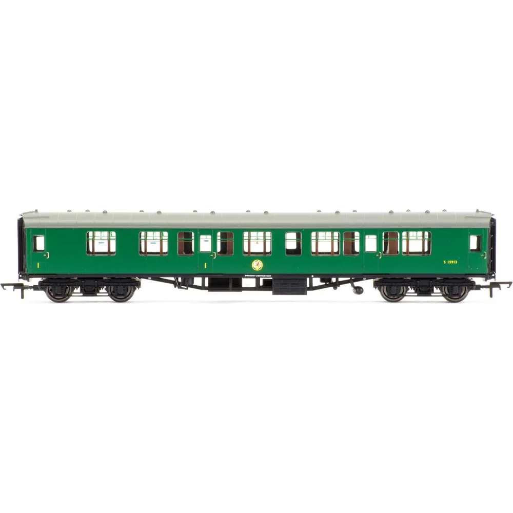 Hornby R4712 — Side Elevation by Hornby
