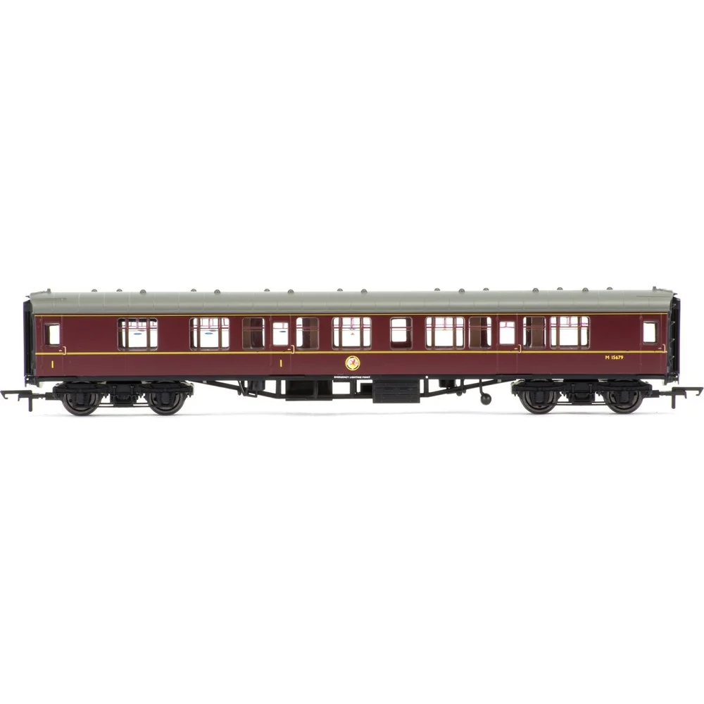 Hornby R4715 — Side Elevation by Hornby