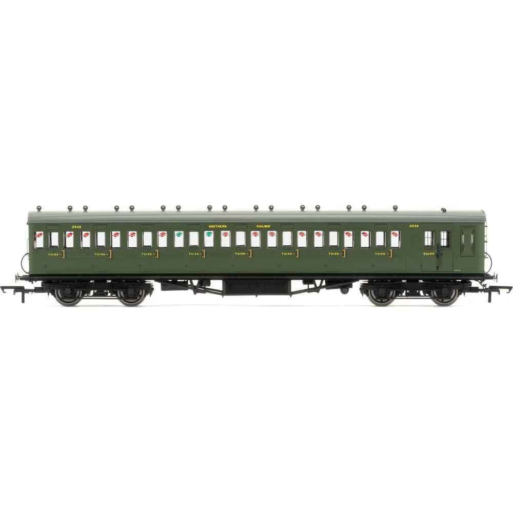 Hornby R4717 — Side Elevation by Hornby