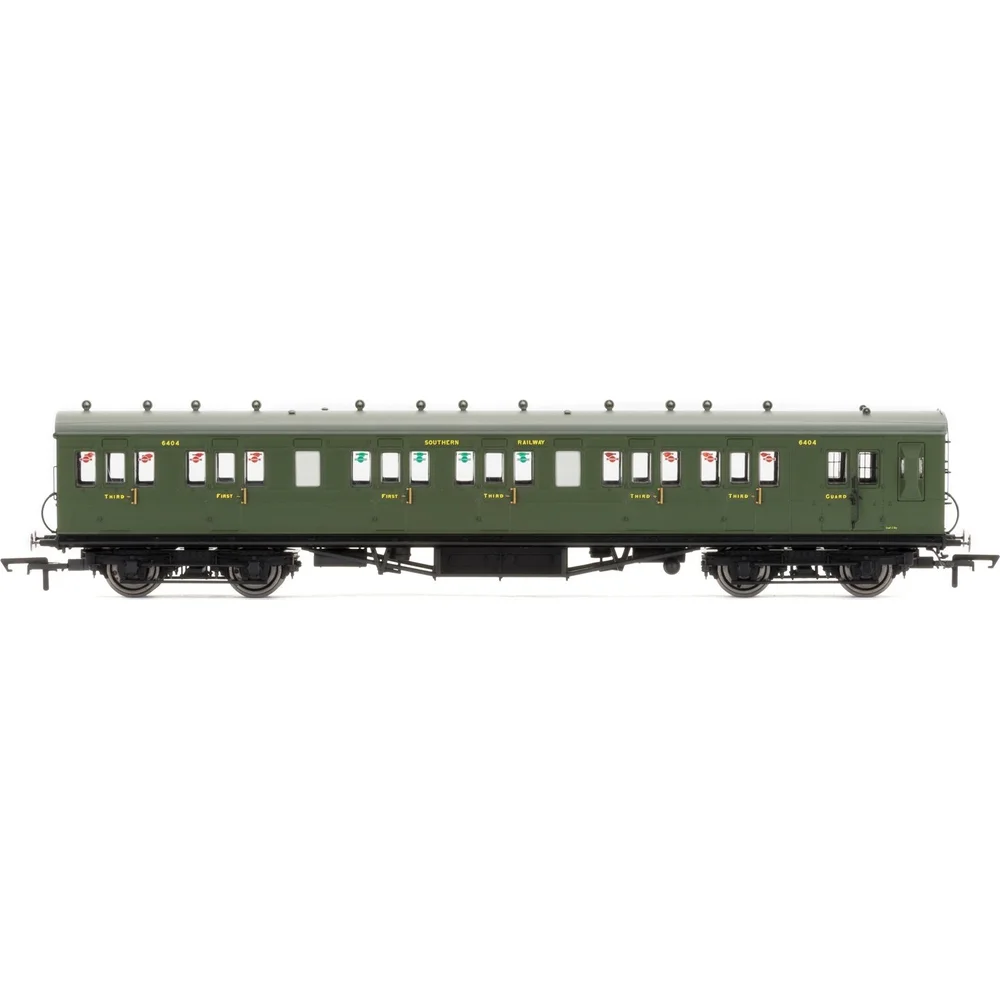 Hornby R4719 — Side Elevation by Hornby