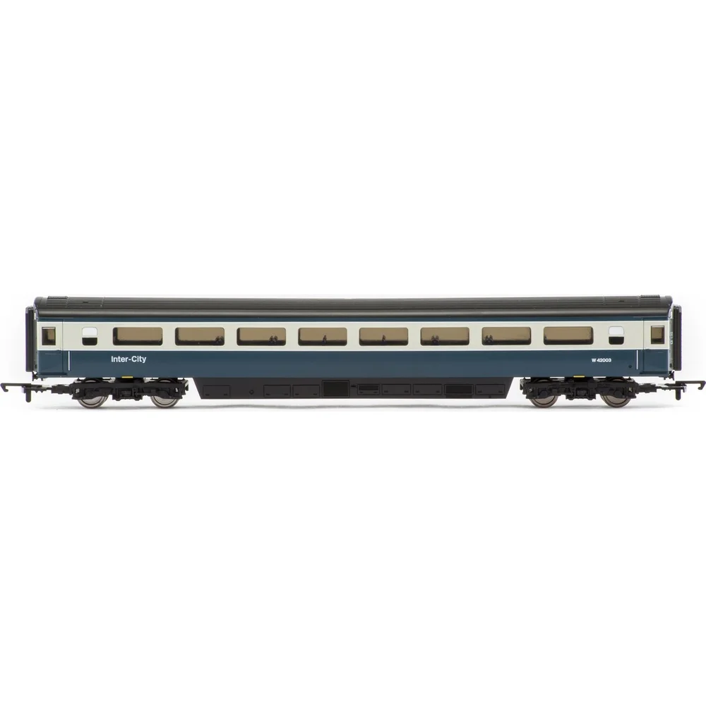 Hornby R4732 — Side Elevation by Hornby