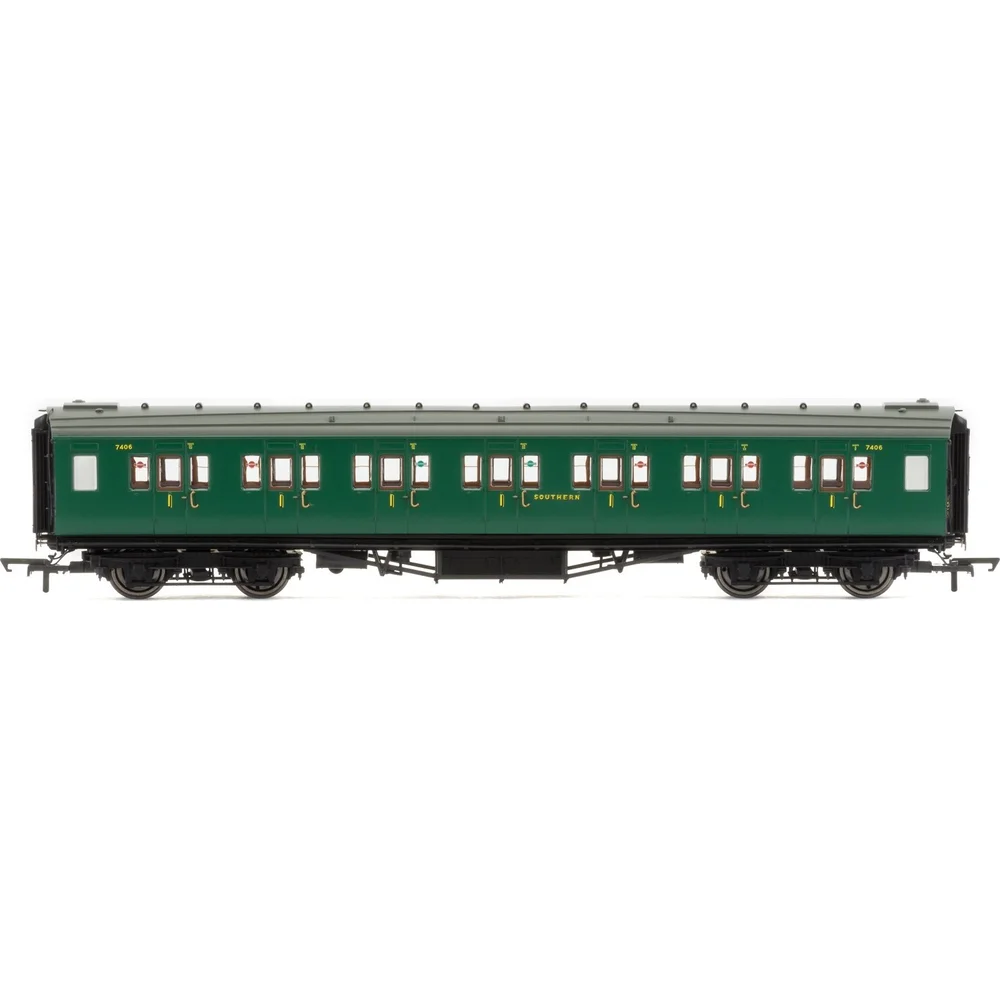 Hornby R4734 — Side Elevation by Hornby