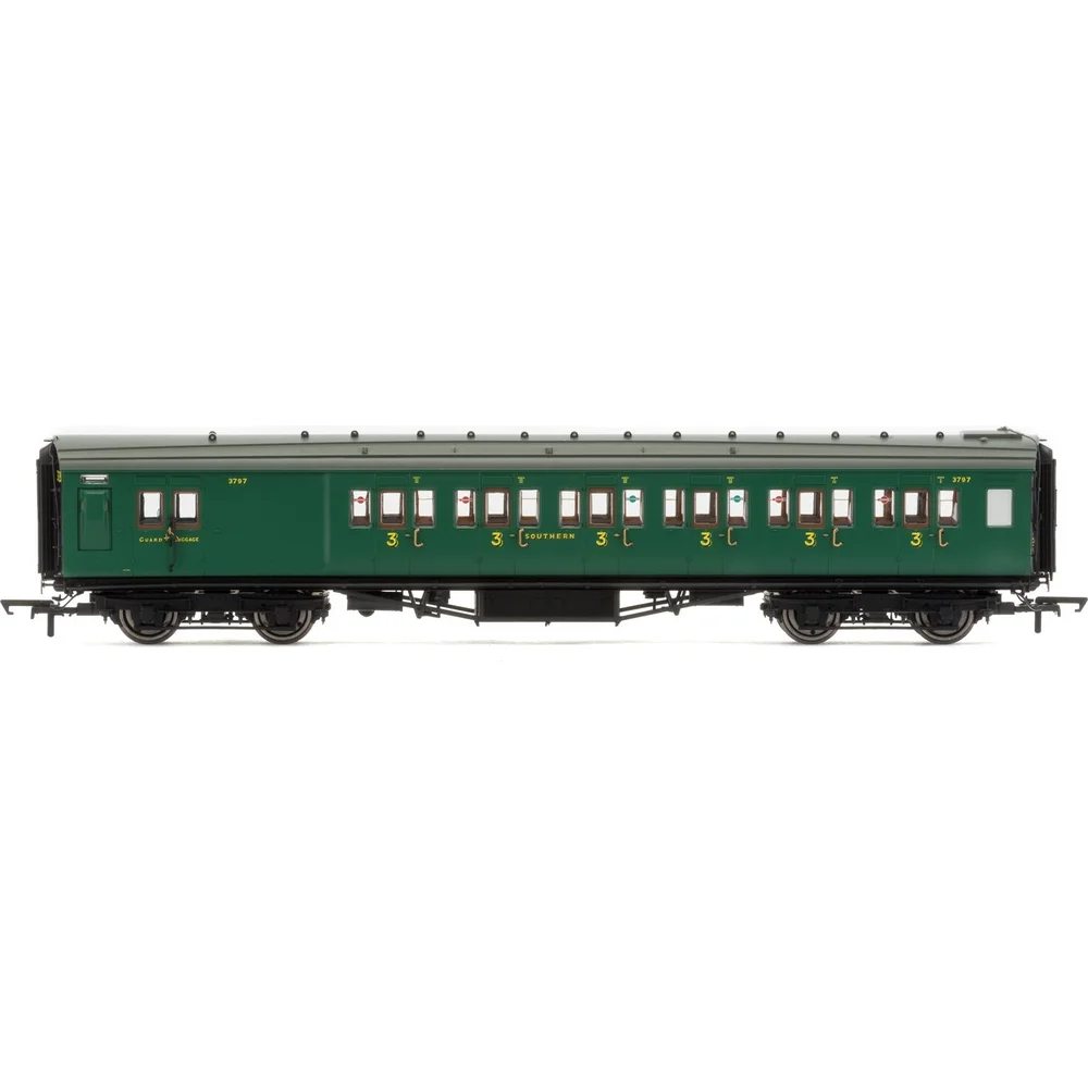 Hornby R4736 — Side Elevation by Hornby