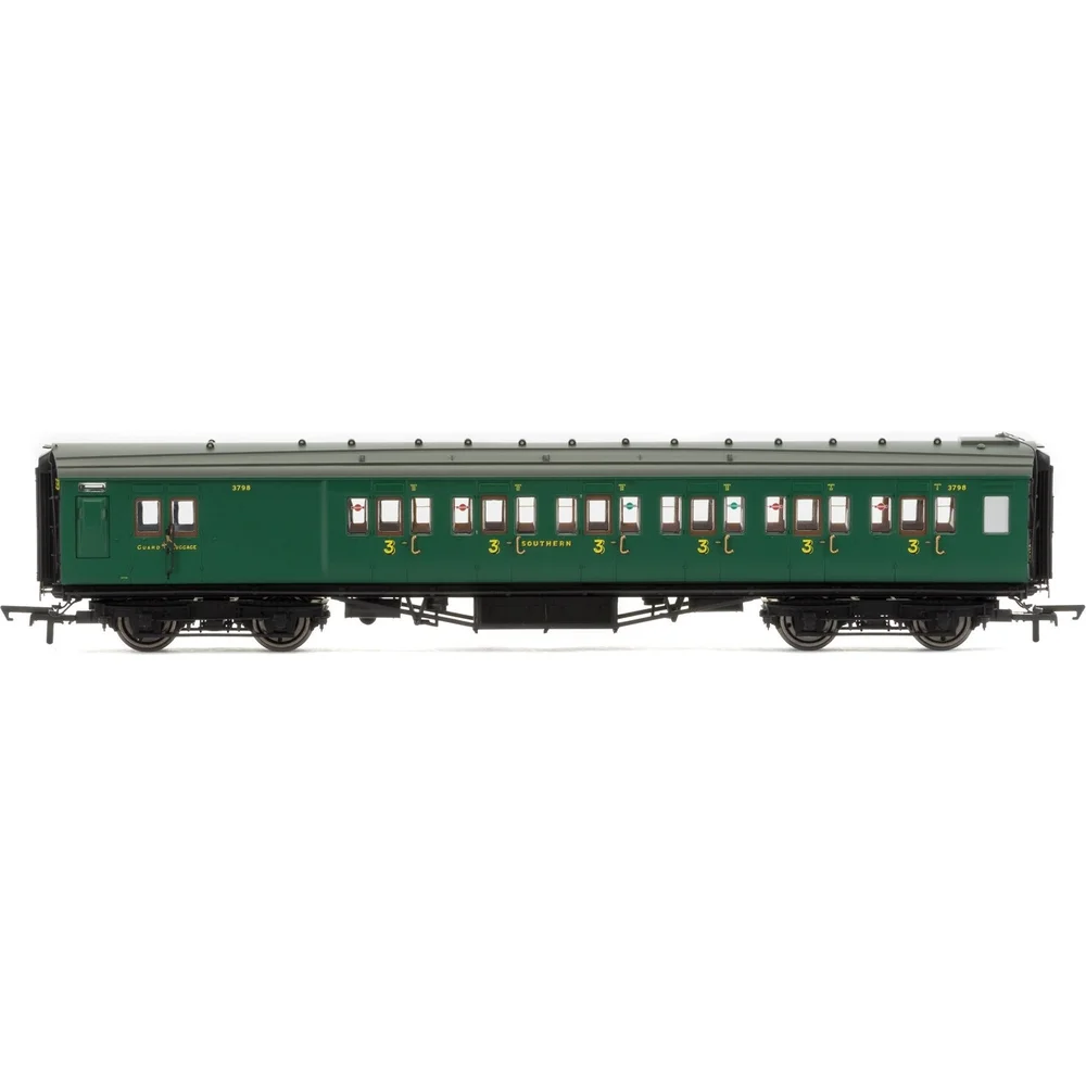 Hornby R4737 — Side Elevation by Hornby