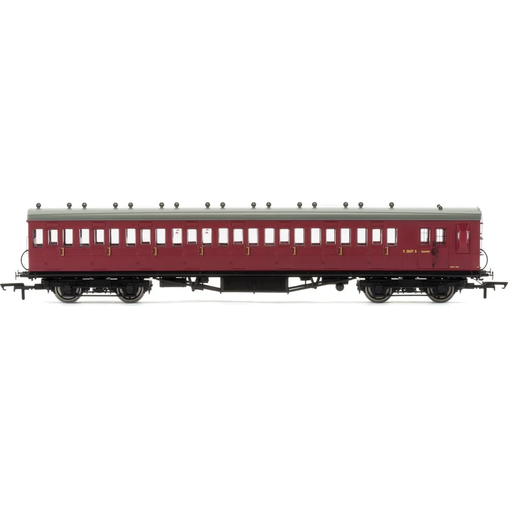 Hornby R4746 — Side Elevation by Hornby